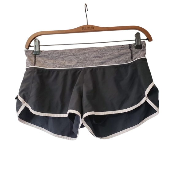 Lululemon Run Speed Black Grey Running Athletic Shorts 6 - Picture 2 of 8
